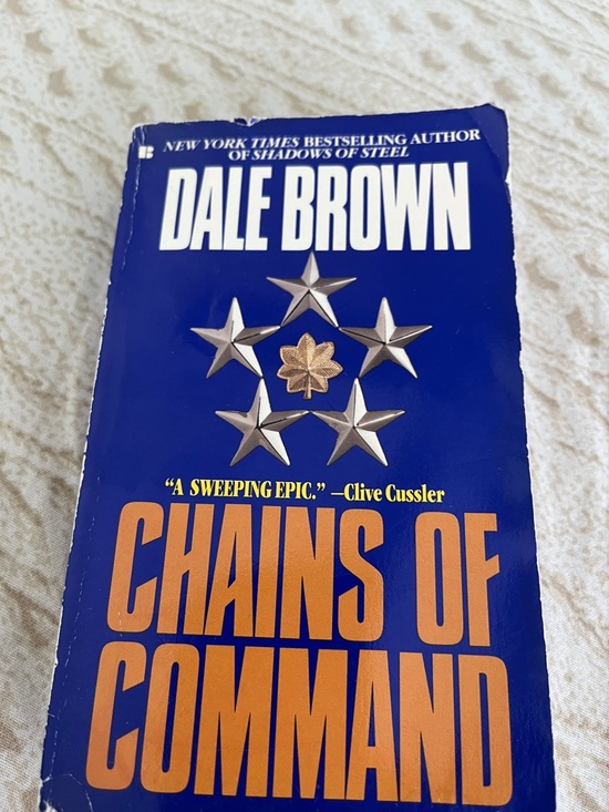 Other - Chains of Command - Blue Paperback Thriller